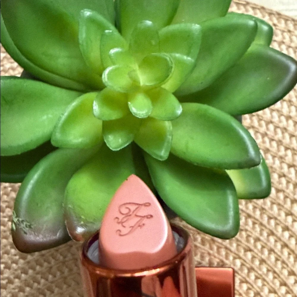 Too Faced🔥 Cocoa Bold Cream Lipstick